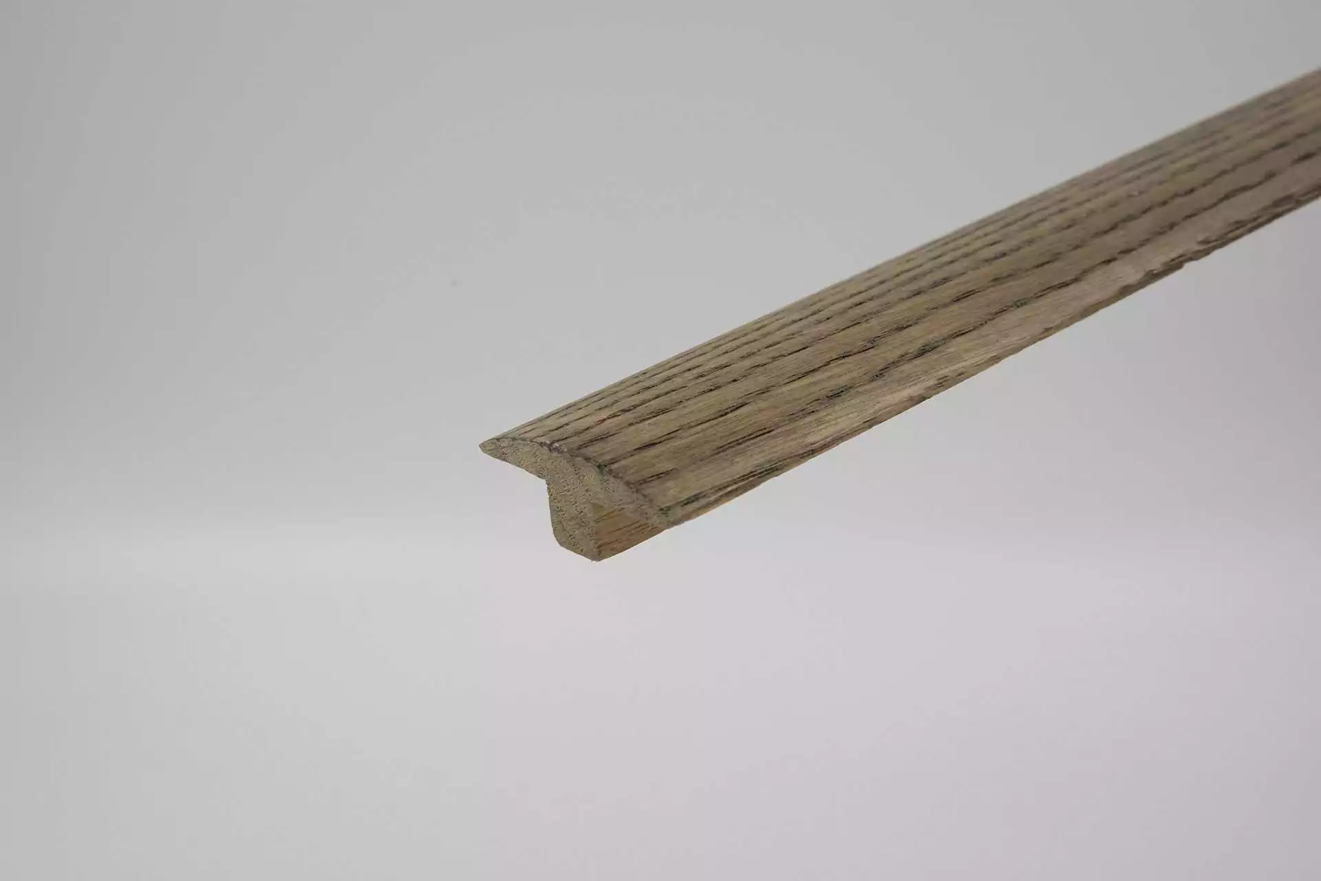 T-BAR THRESHOLD - ANTIC BROWN OAK - Image 0