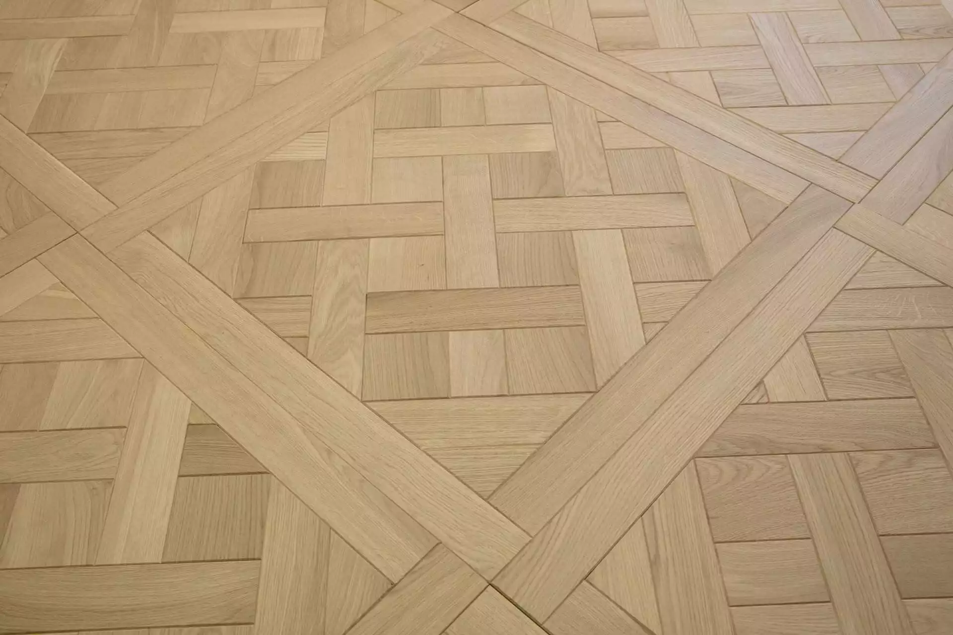 UNFINISHED NOBLESS VERSAILLES TILES - Image 1
