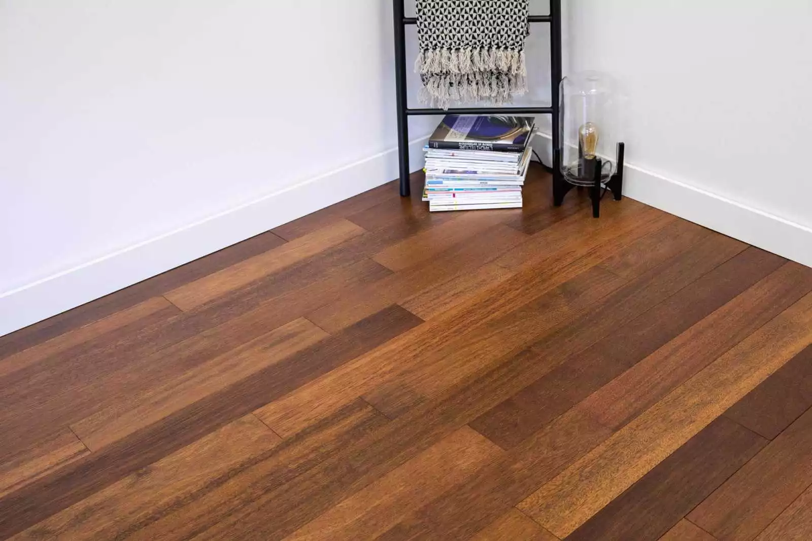 parquet en chene massif Merbau Select Vernis 120