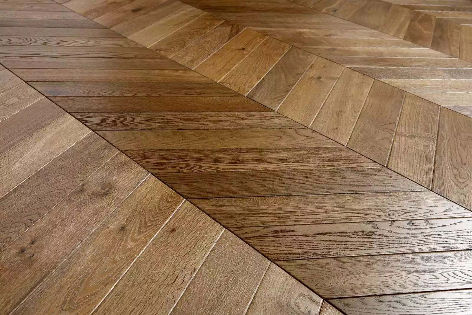 HERITAGE CHEVRON - Image 4