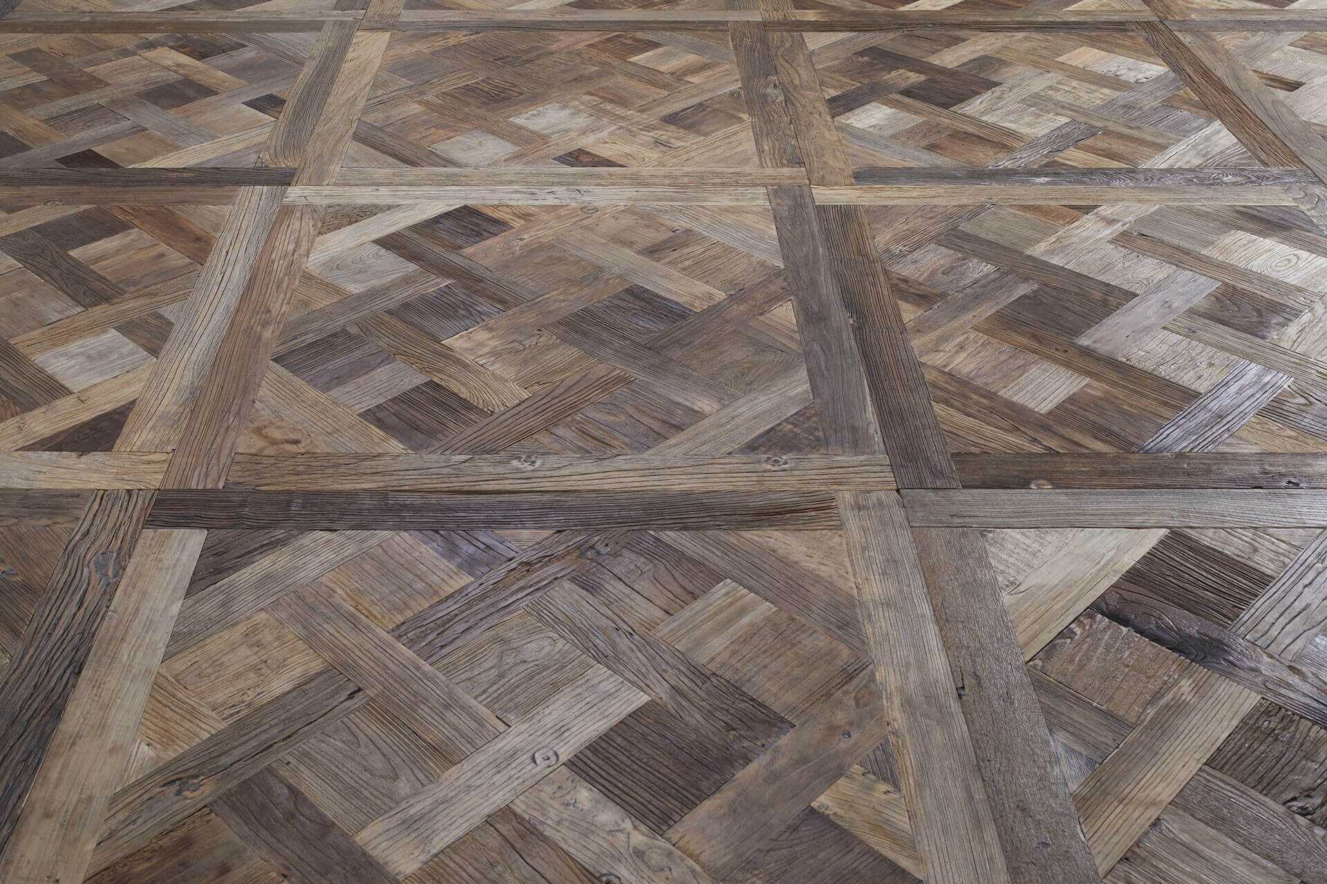 RECYCLED CENTENARY ELM VERSAILLES TILES - Image 4