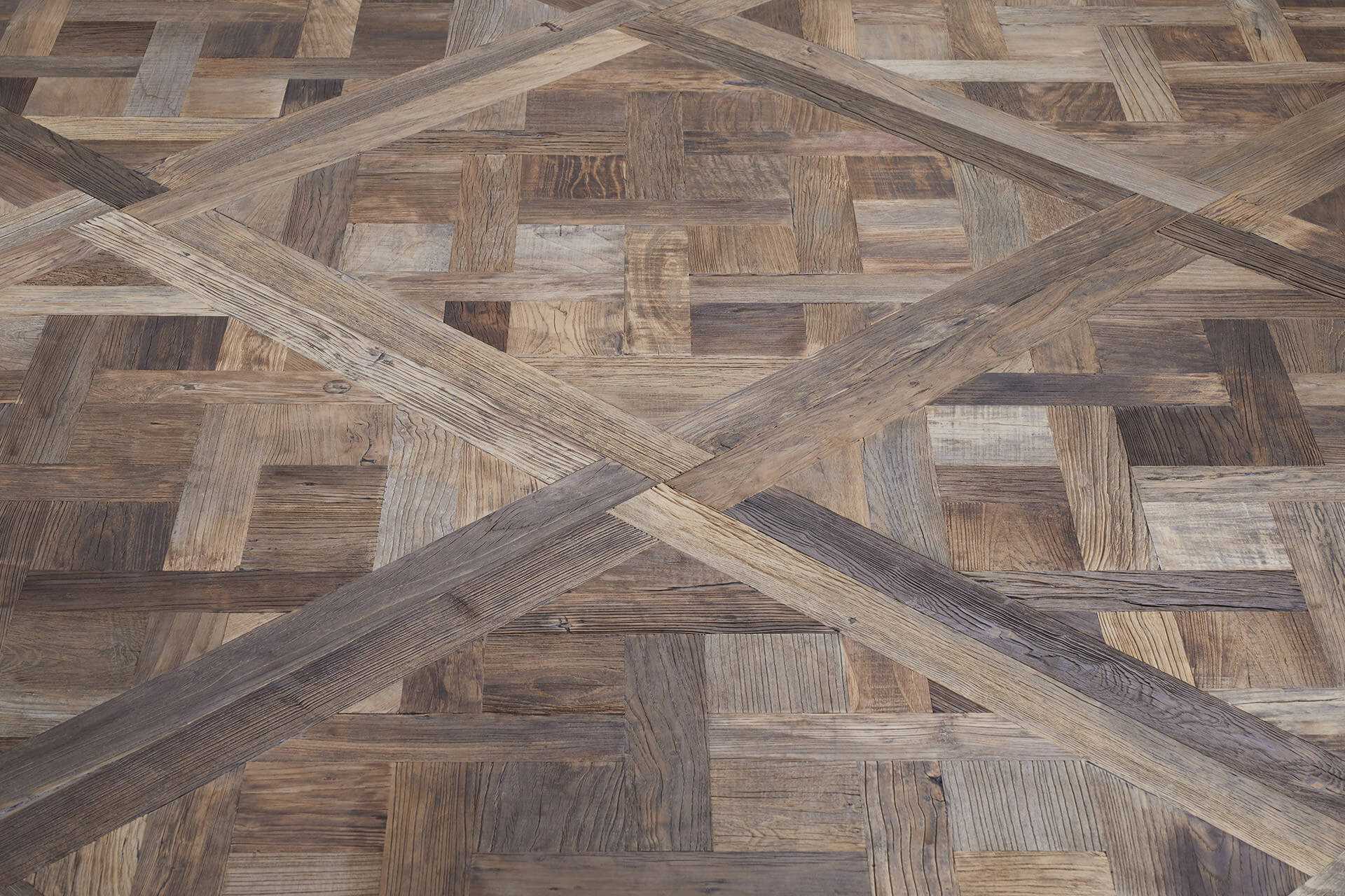 RECYCLED CENTENARY ELM VERSAILLES TILES - Image 5