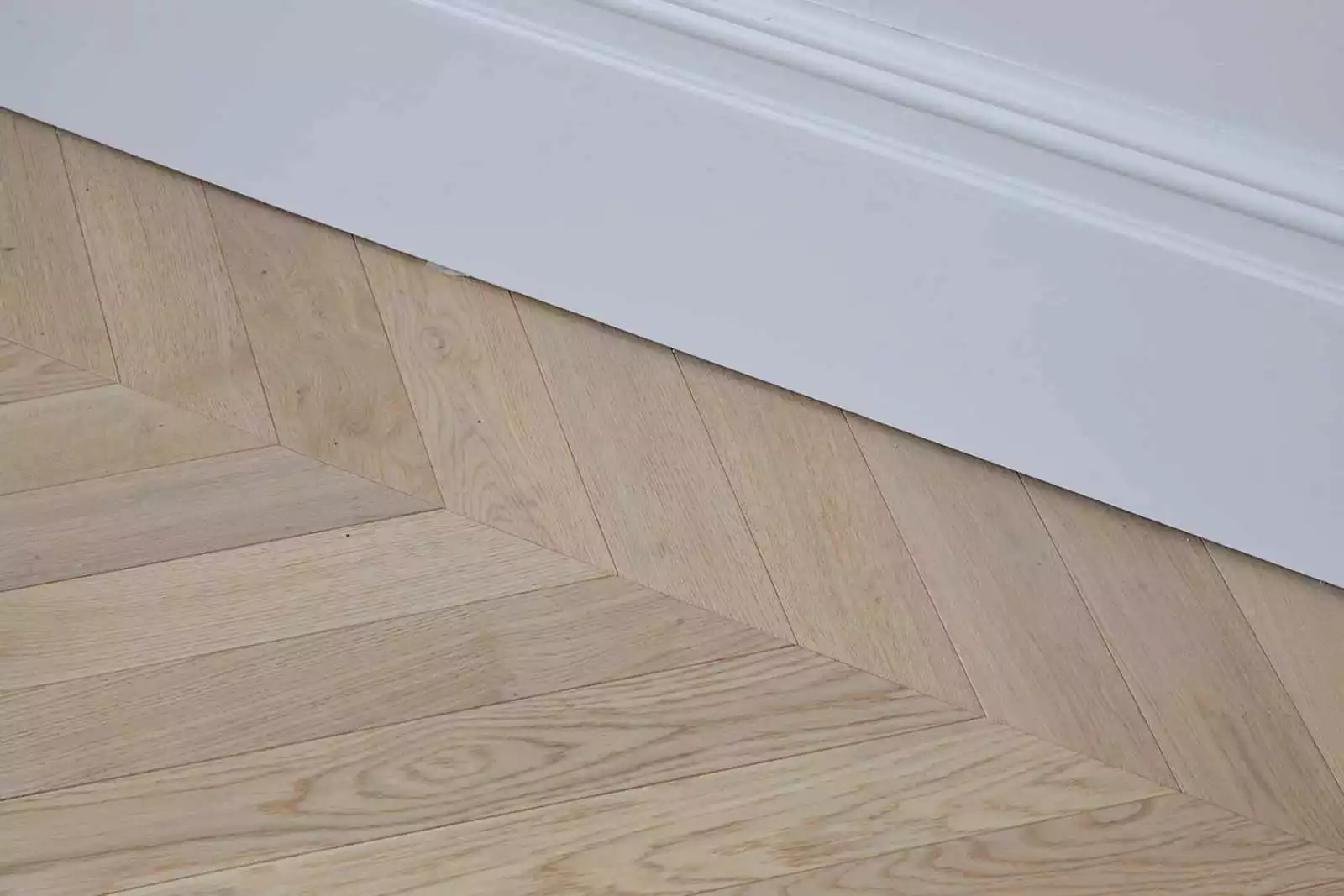 parquet en chene massif Point De Hongrie Nobless vernis invisible