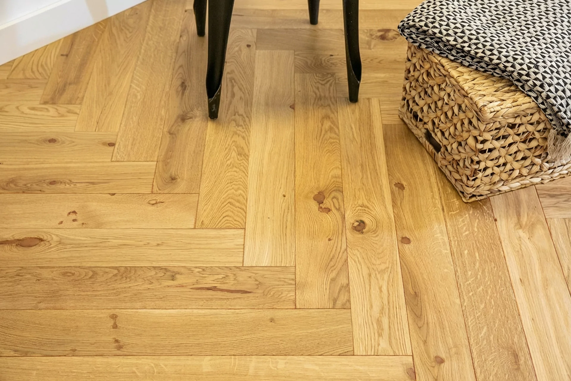 NATURAL OILED COUNTRY HERRINGBONE - Image 0