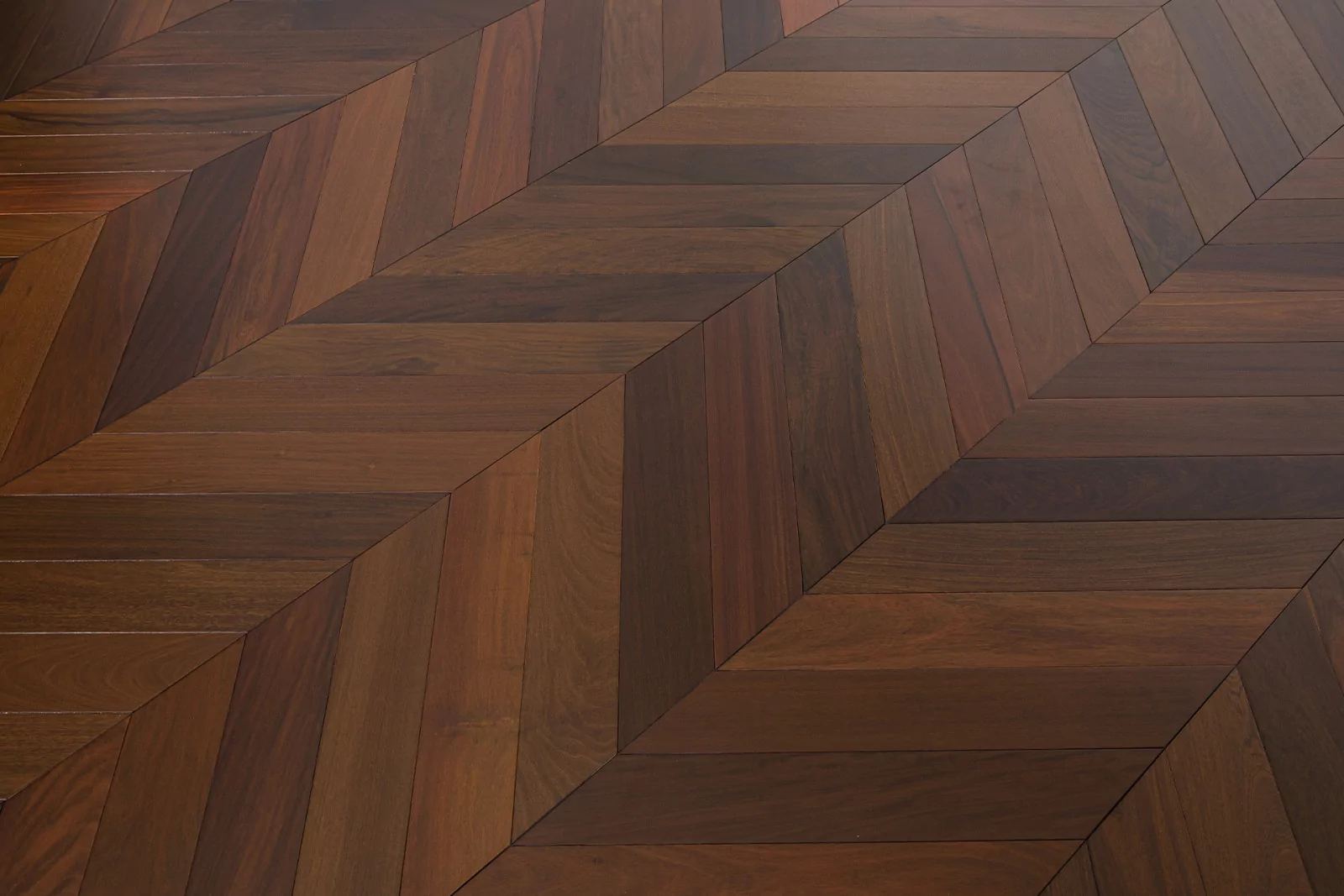 VARNISHED PRIME HERRINGBONE